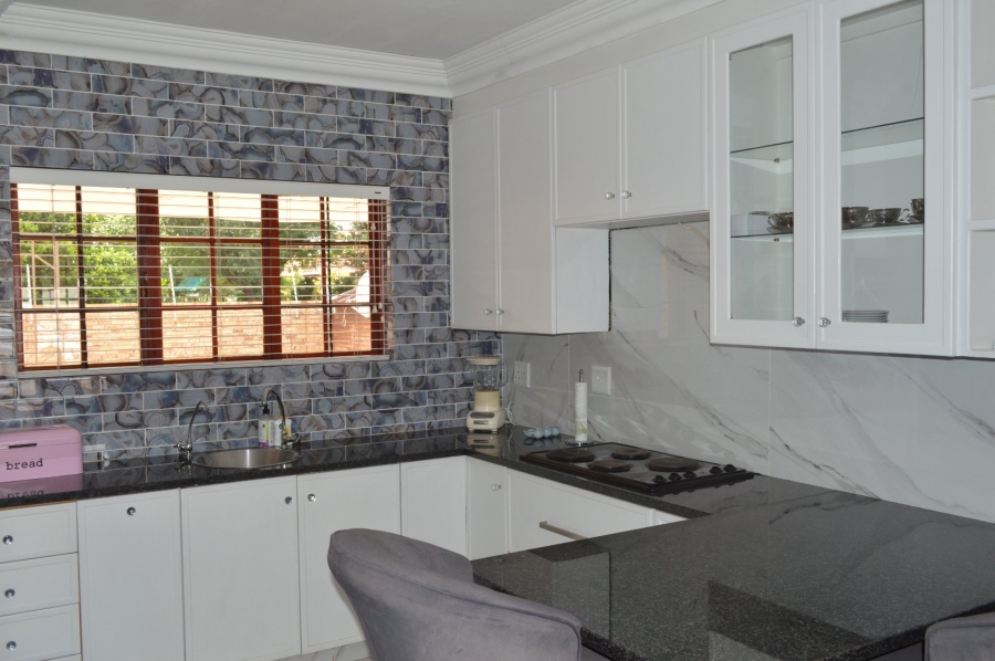 3 Bedroom Property for Sale in Flamwood North West